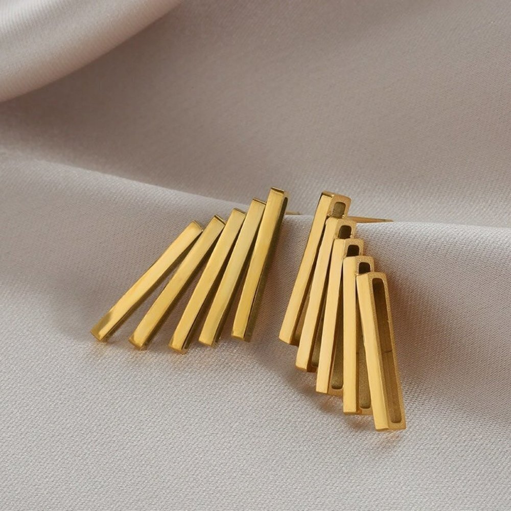 Gold Color Rectangular Stud Earrings - image 5